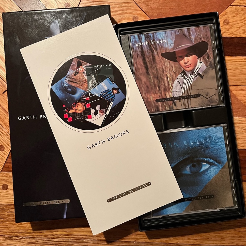 🎉🎉Host Pick 🎉🎉Garth Brooks - The Limited Series
